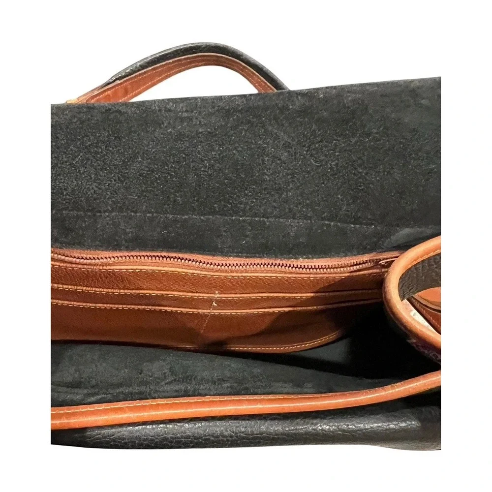 Vintage Dooney & Bourke All-Weather Leather Large‎ Horseshoe Bag Crossbody